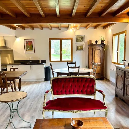 Holiday home Grande Maison Dans La Nature