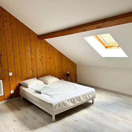 Grande Maison Dans La Nature